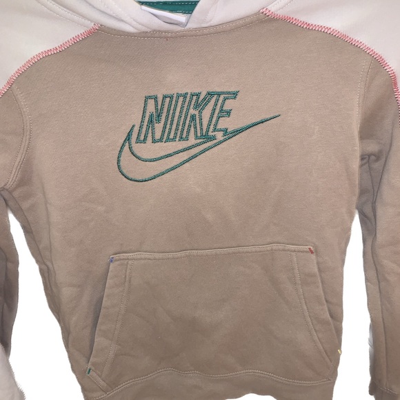 Kids Classic Nike hoodie size small - Picture 5 of 5